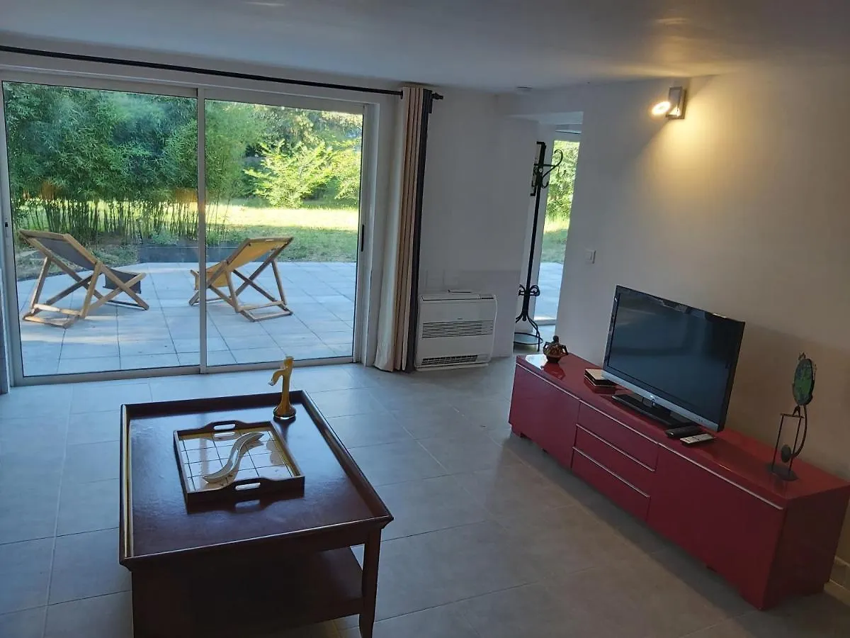 Apartment Un Ecrin De Verdure Et Plus.. Besse-sur-Issole